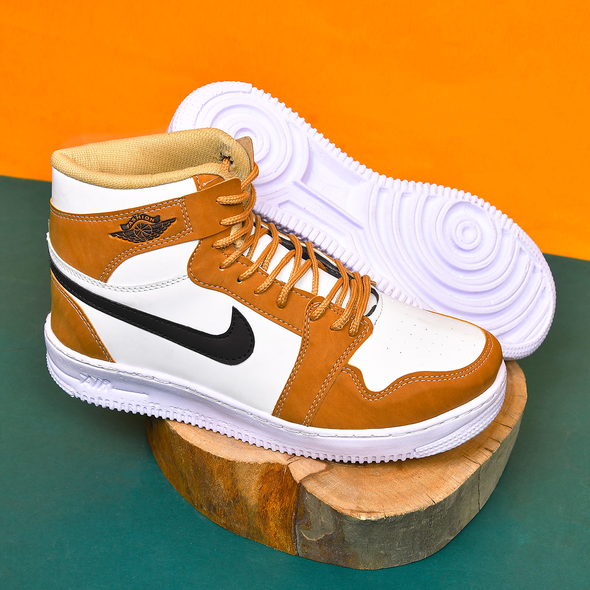 كفش ساق بلند جردن سفيد عسلي مردانه مدل tiran