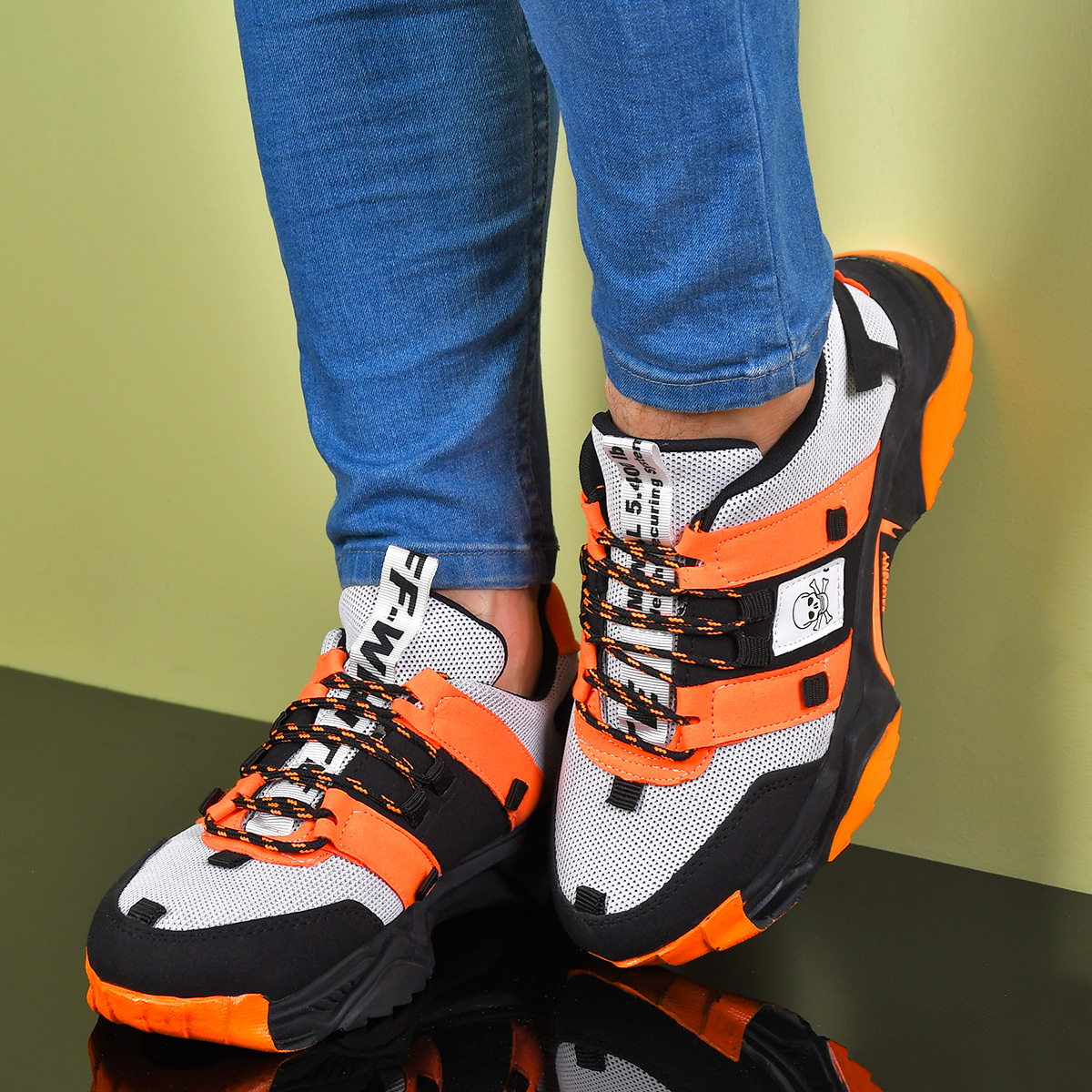 كفش مشكي نارنجي مردانه مدل Sadra