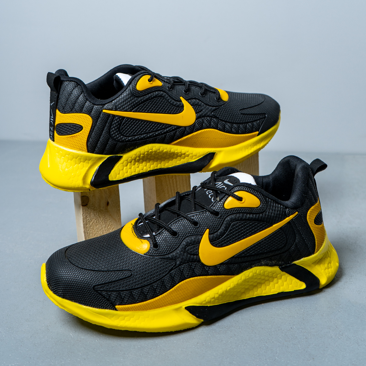 كفش مردانه NIKE مدل VISHO رنگ مشكي زرد