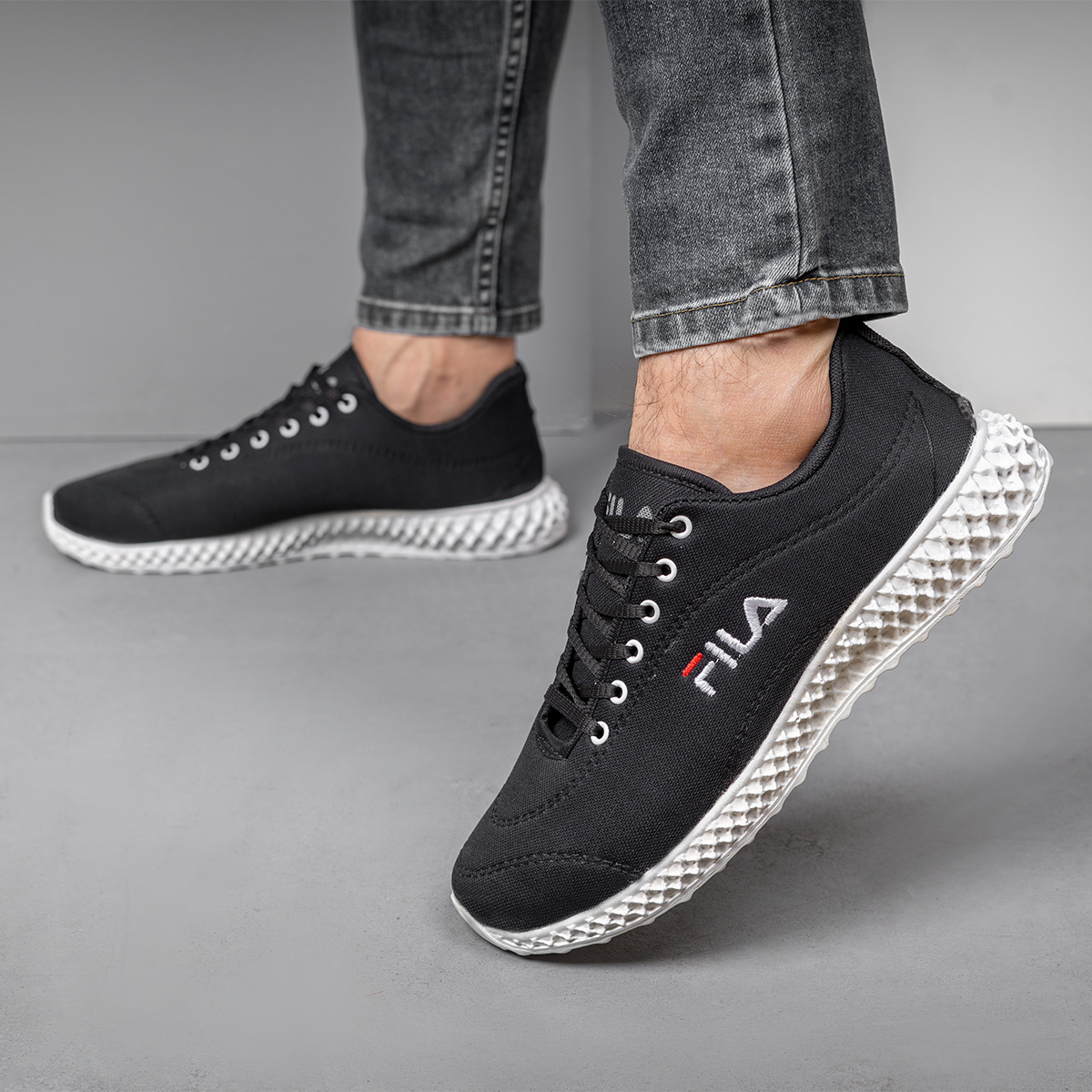 کفش ورزشی (T) مردانه فیلا مدل S330