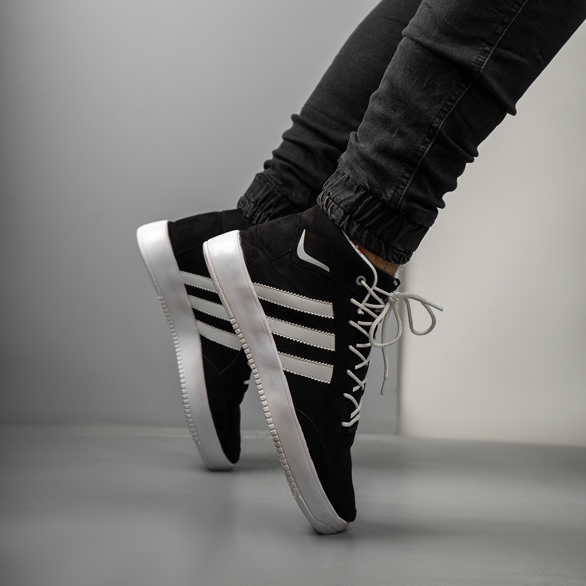 نیم بوت Adidas مردانه مشکی مدلsanil