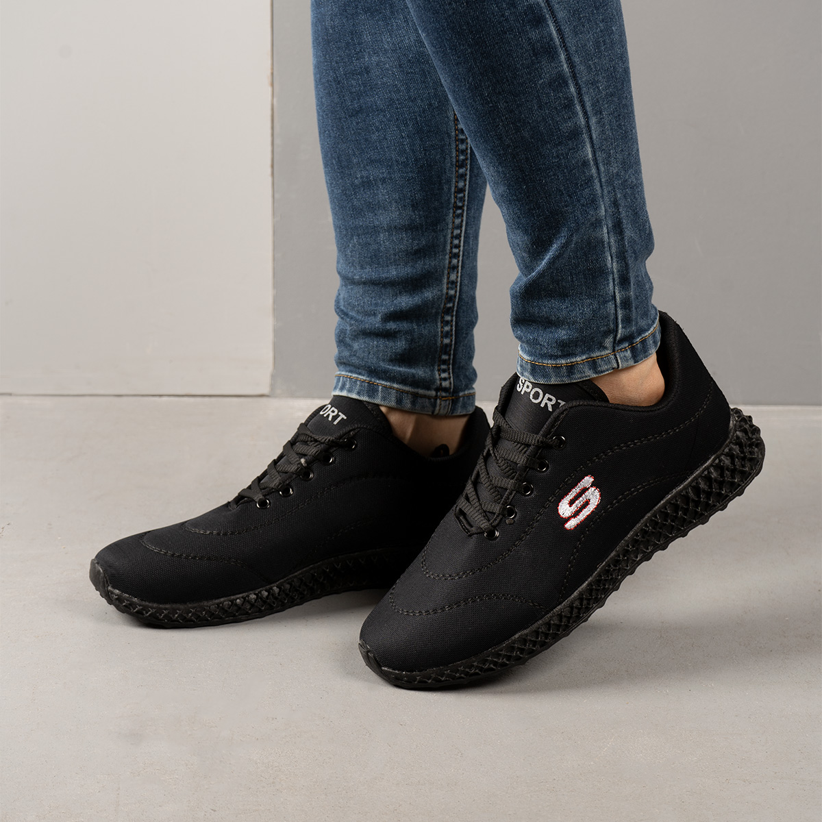 کفش ورزشی اسکیچرز مشکی (T) مدلy750