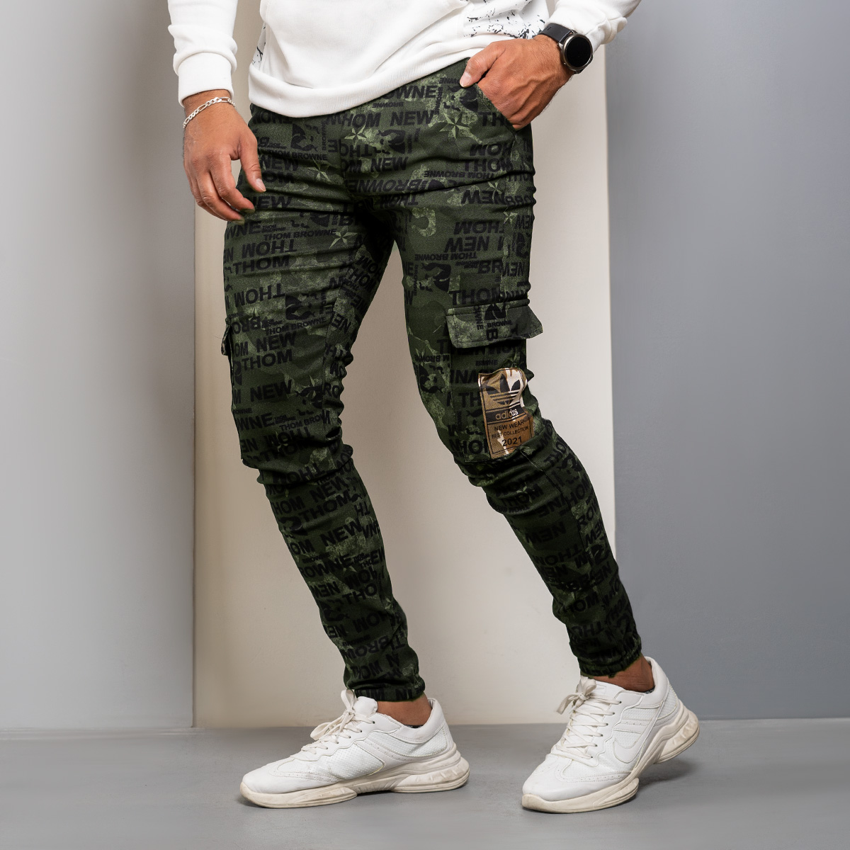 شلوار اسلش طرح نوشته سبز مردانه مدل Wiyan