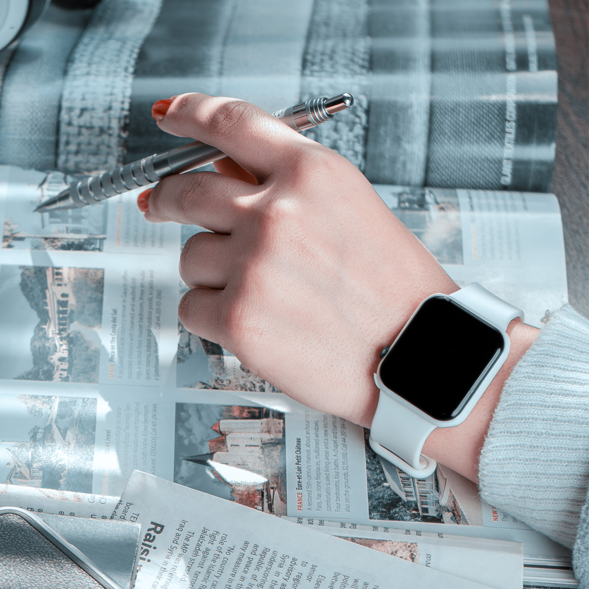 ساعت ال ای دی سفید مدل W800