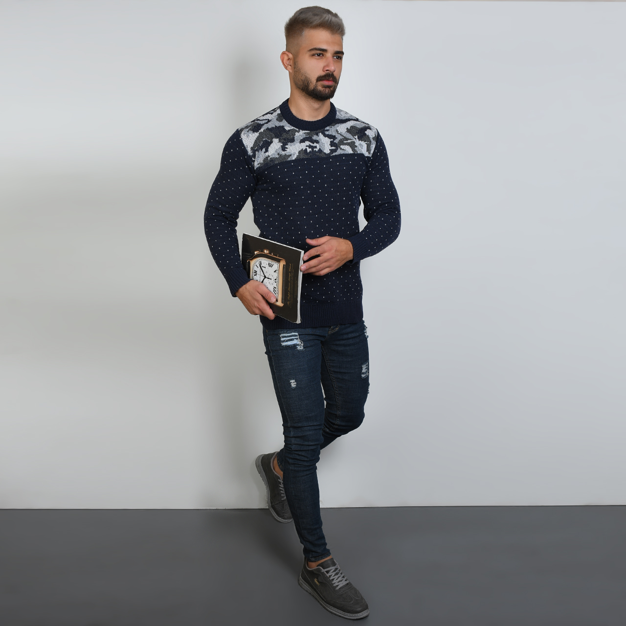 پلیور بافت مردانه سرمه ای طرح چریکی مدلLando