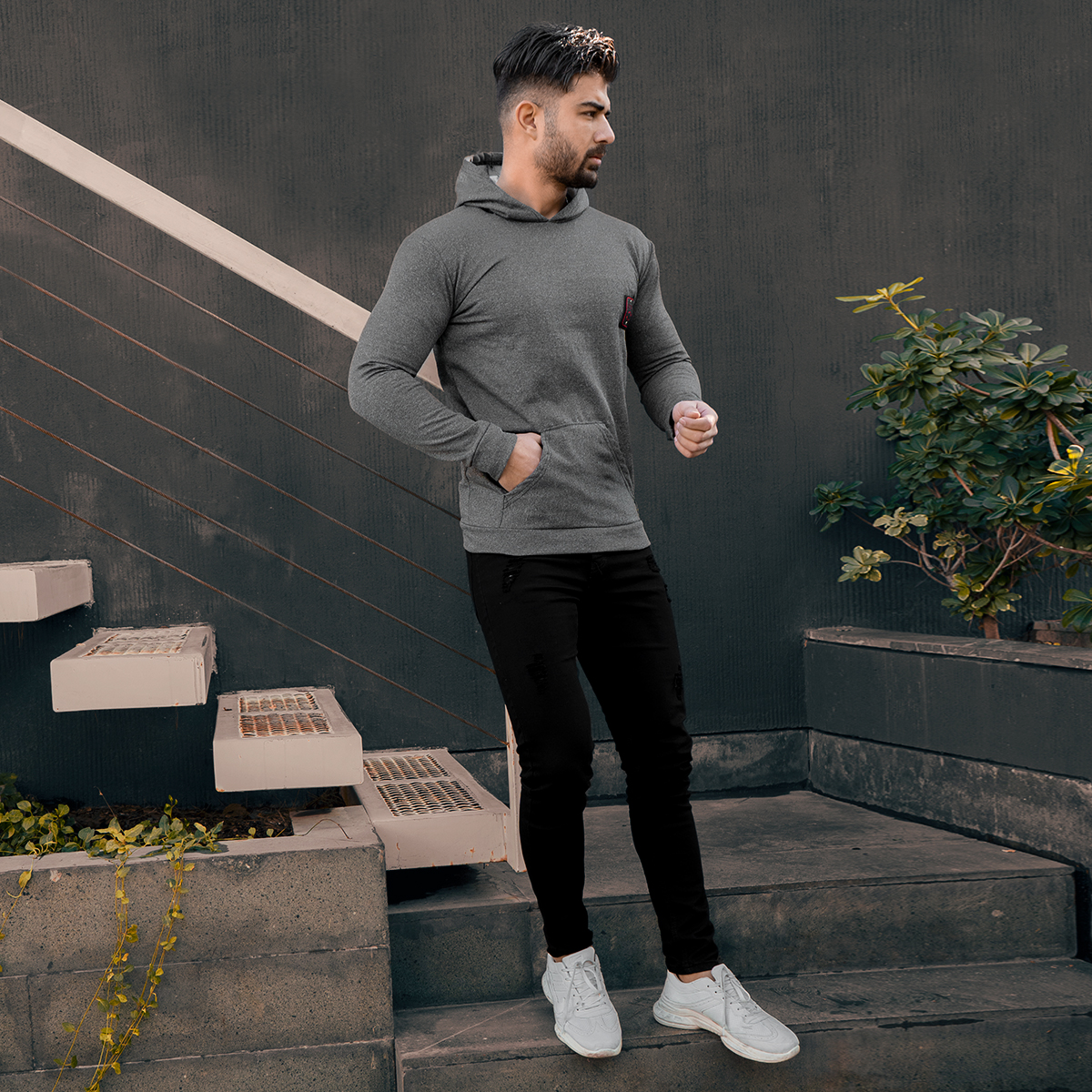 هودی کلاهدار مردانه مدل MEHRAD