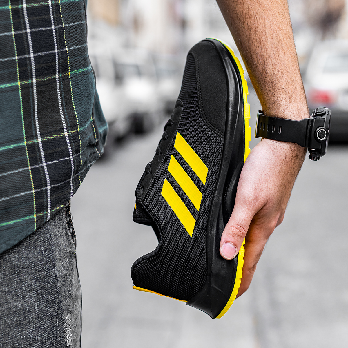 کفش ورزشی آدیداس مشکی زرد مردانه مدل Silva