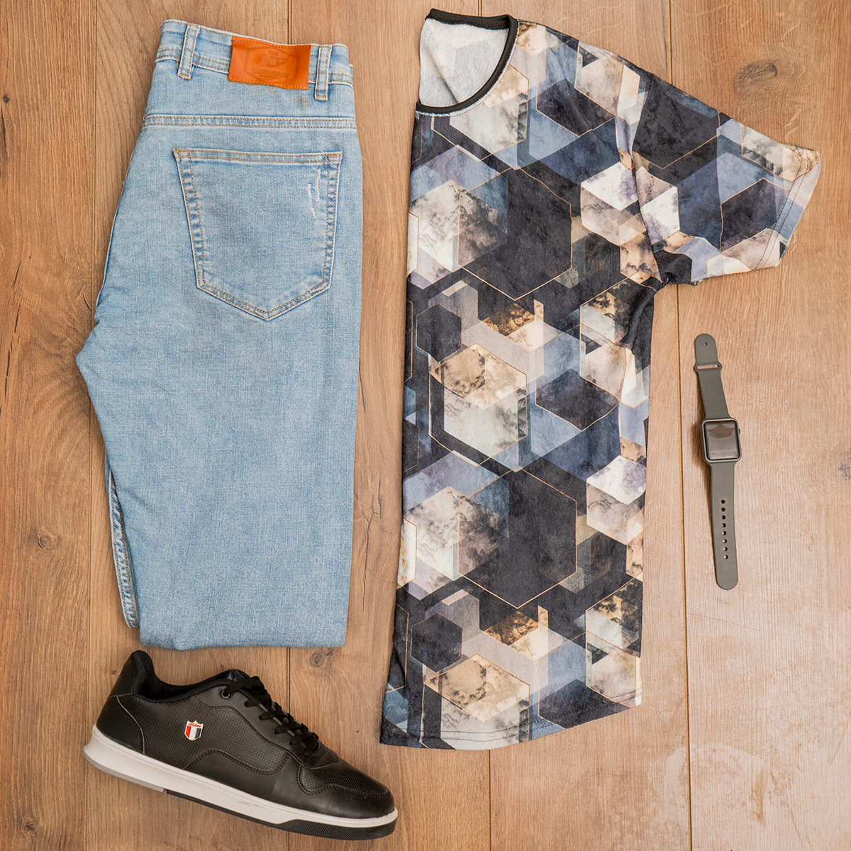 تیشرت مخمل طرحدار مردانه مدل Yani