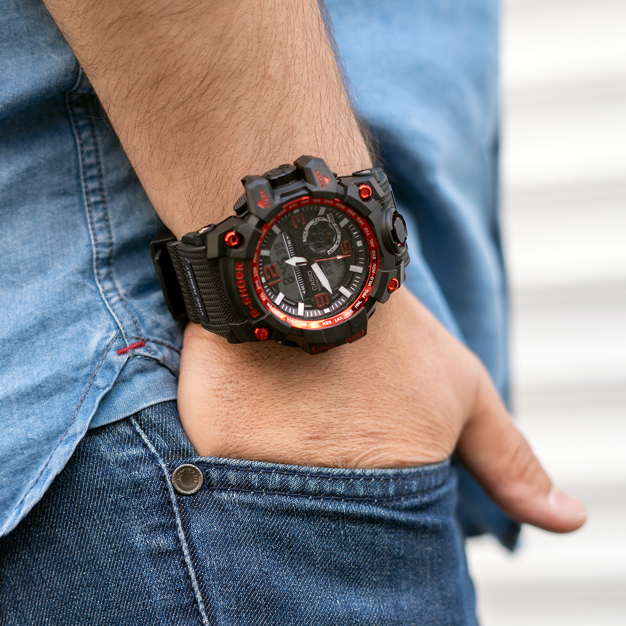 ساعت جی شاک مشکی قرمز مدل sp750