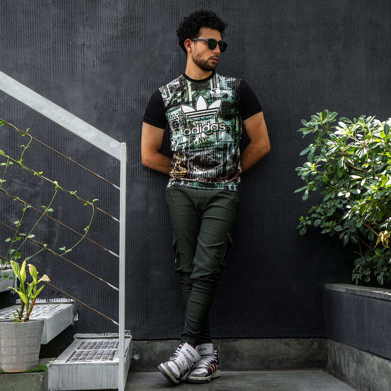 پکیج شلوار tanishتیشرت مخمل دلار مدل L100