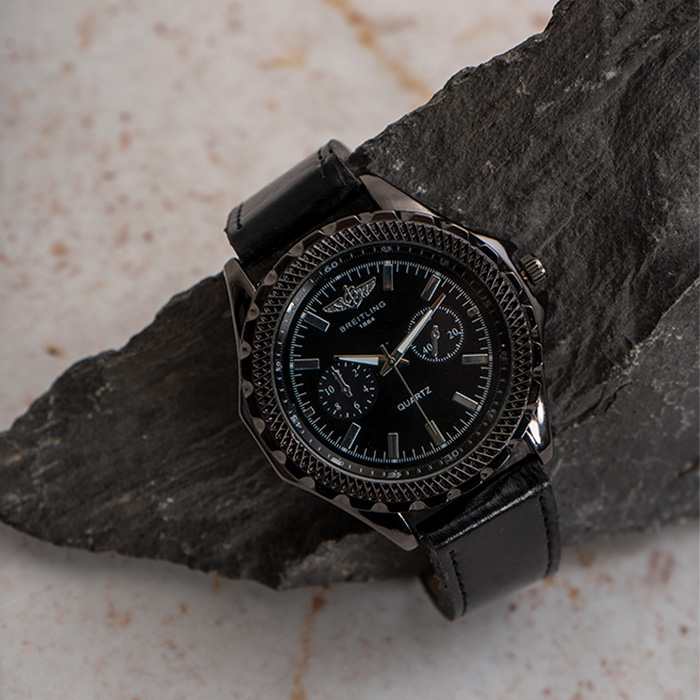 ساعت مشکی صفحه مشکی BREITLING مدل 1884