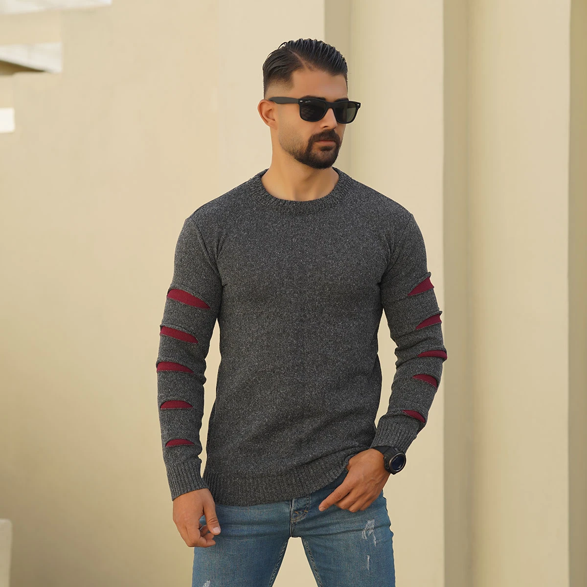 پلیور مردانه یقه گرد ذغالی زرشکی مدل Q20