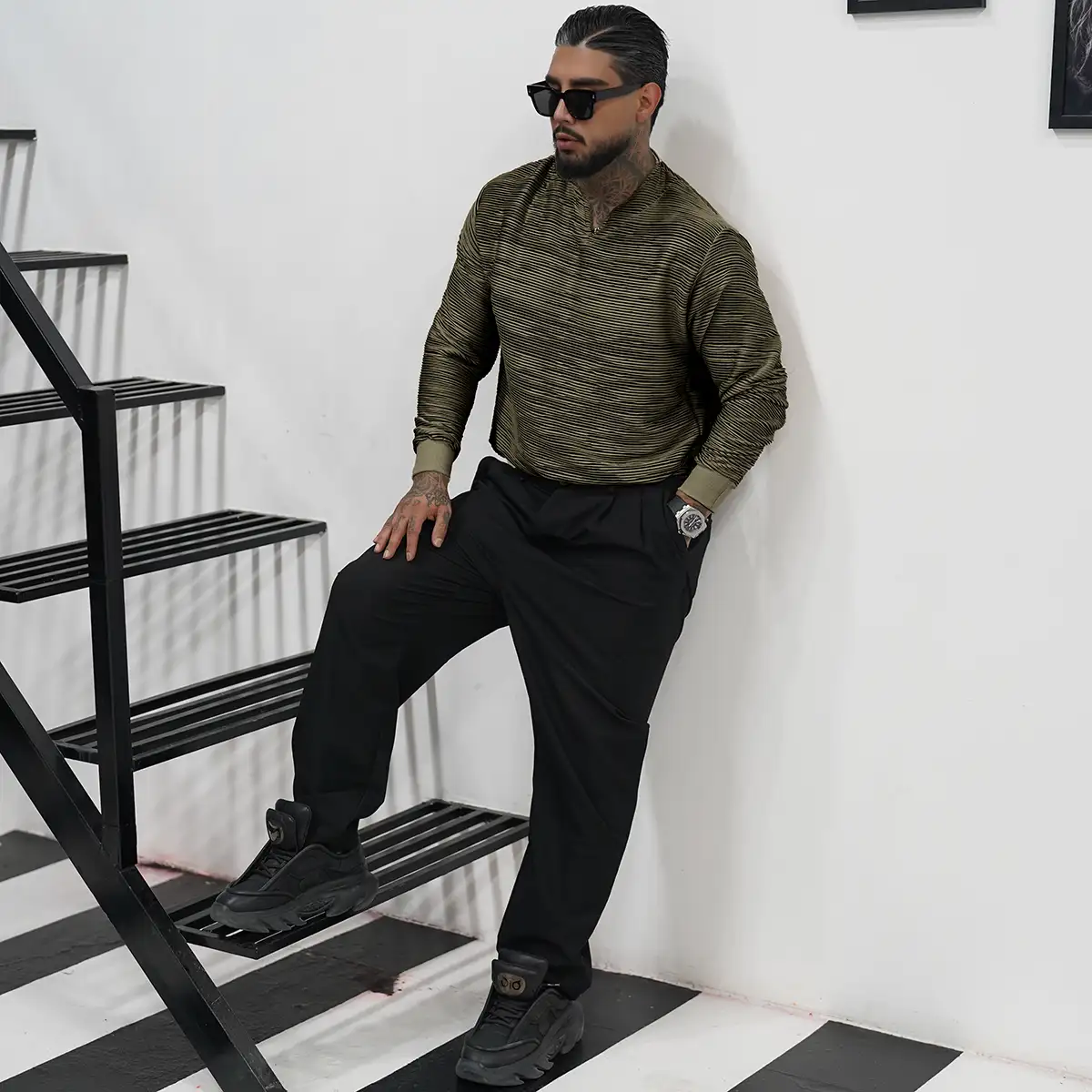 تیشرت آستین بلند یقه کوبایی سبز تیره مدل Nivad