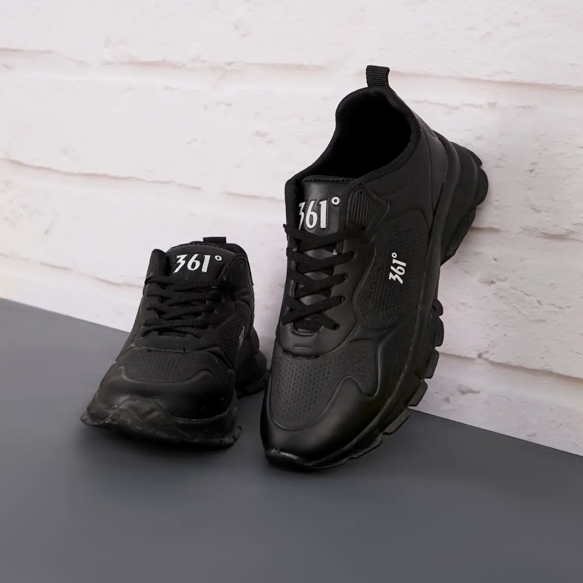 کفش ورزشی مردانه مشکی مدل 361