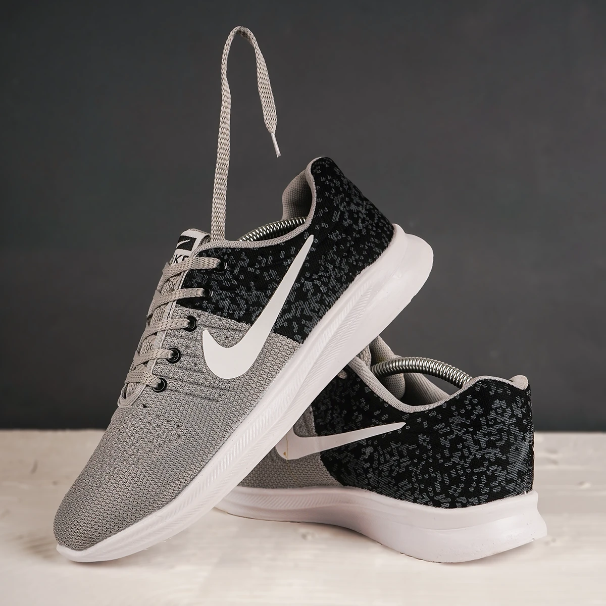 کفش ورزشی نایک طوسی تیره مردانه مدل Saber