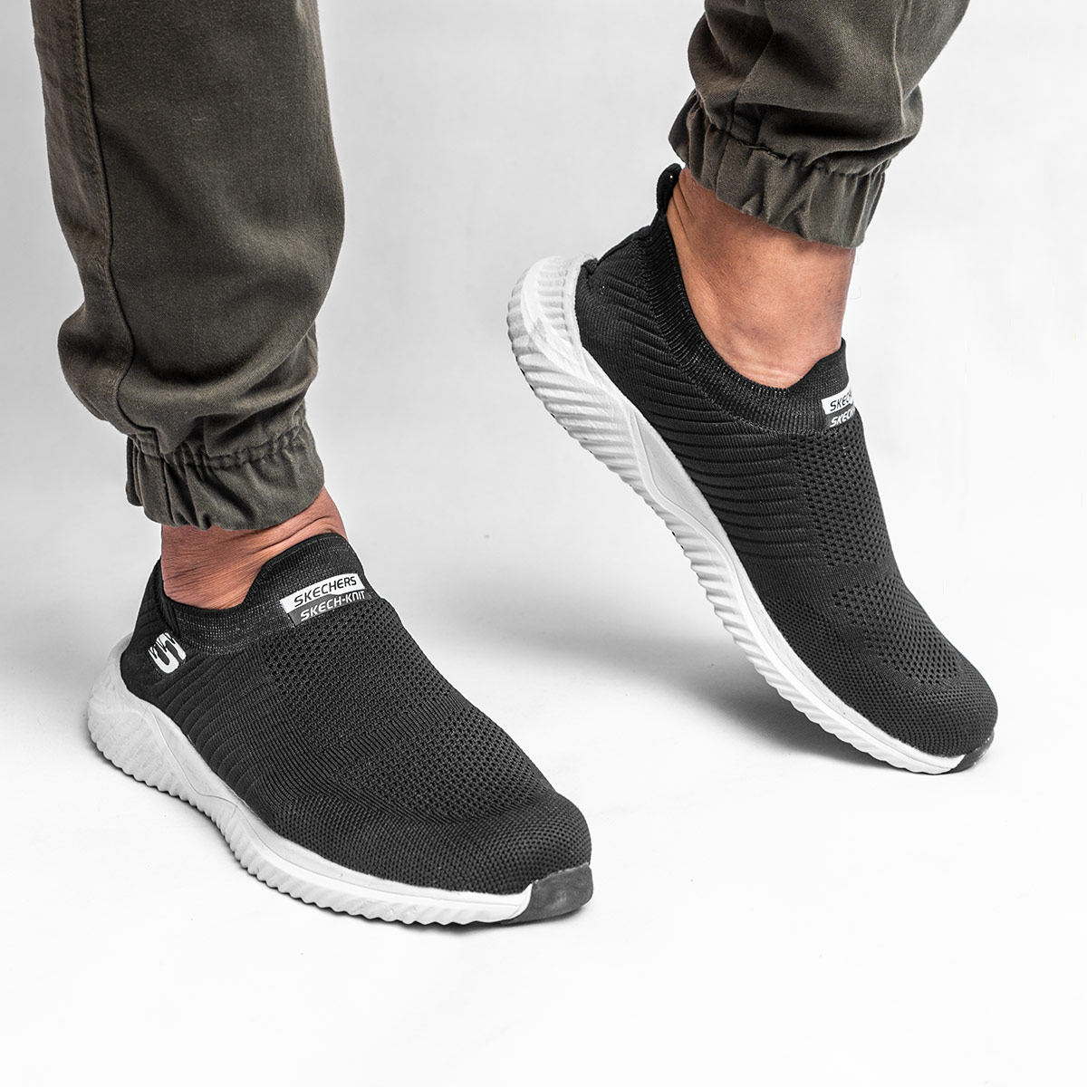 کفش ورزشیSKECHERS مردانه مشکی مدل Balini