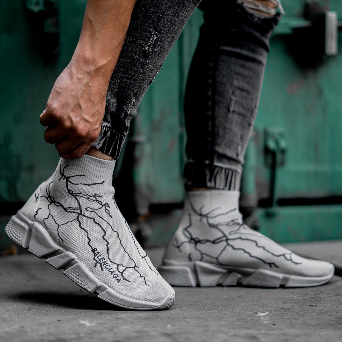 کفش ورزشی Balenciagaمردانه طوسی مدلAgras