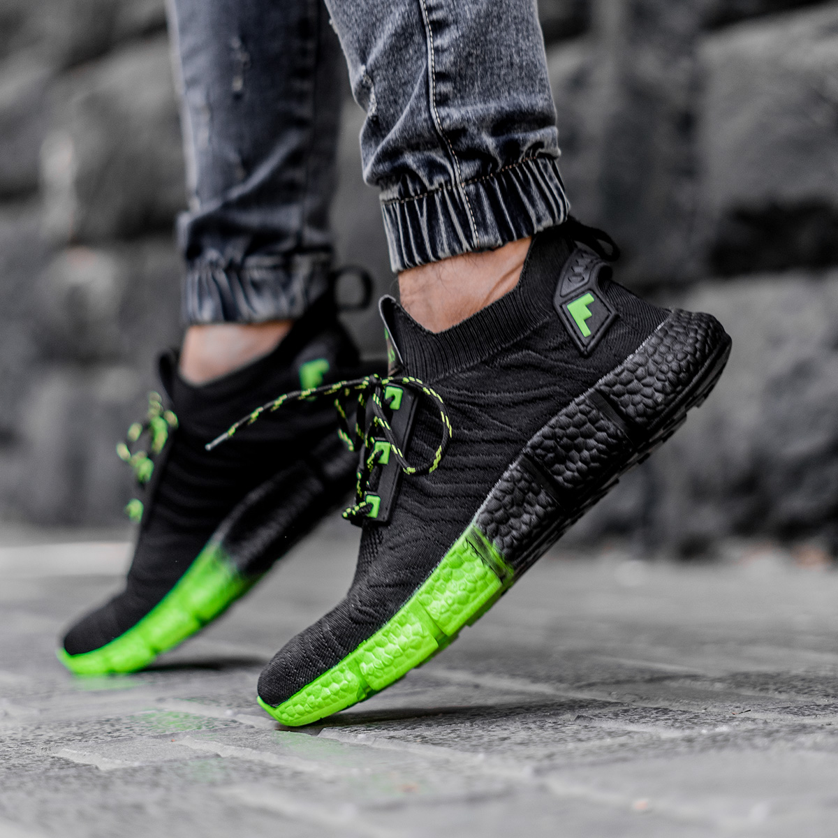 کفش ورزشی مردانه مشکی سبز مدل zebra