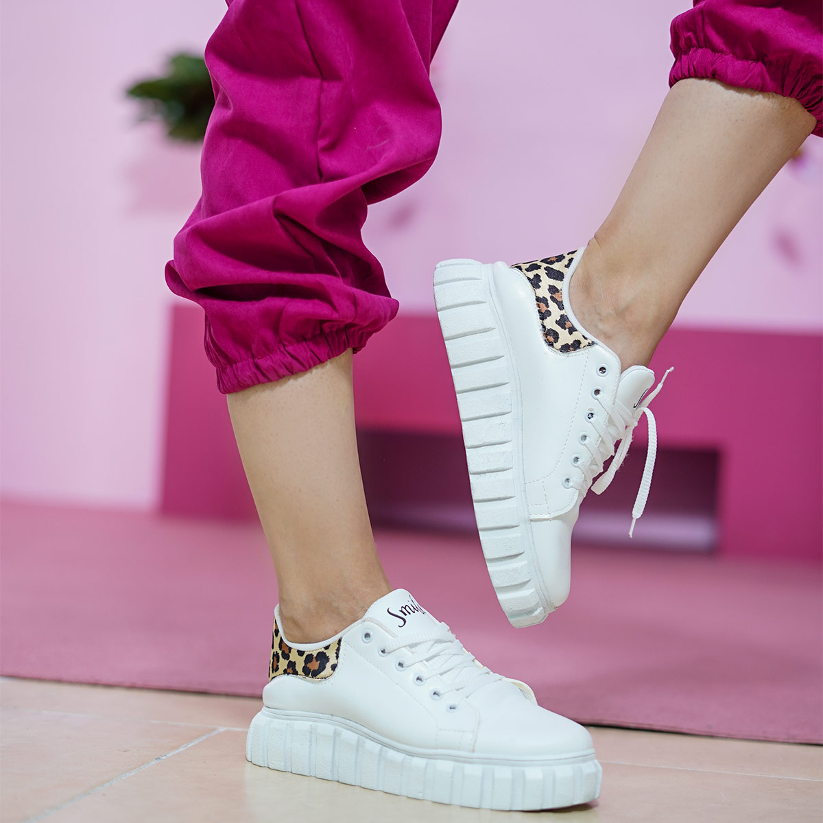 کفش ورزشی Smile زنانه مدل Zoya