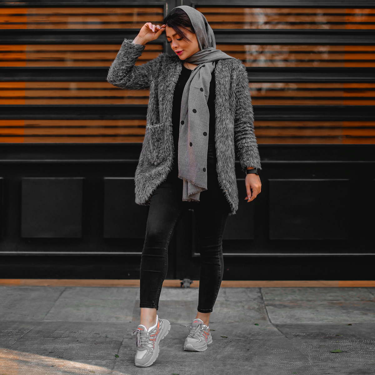 کفش ورزشی Asics زنانه طوسی نارنجی مدل Tina